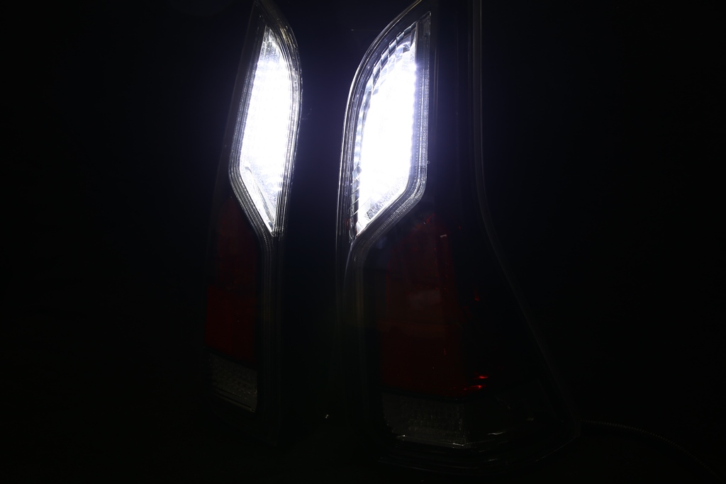C27 セレナ ライダー LED加工 シーケンシャルウインカー テールランプ